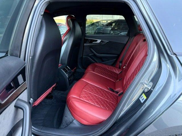AUDI S4 Avant TDI 347cv Black Edition sport attitude