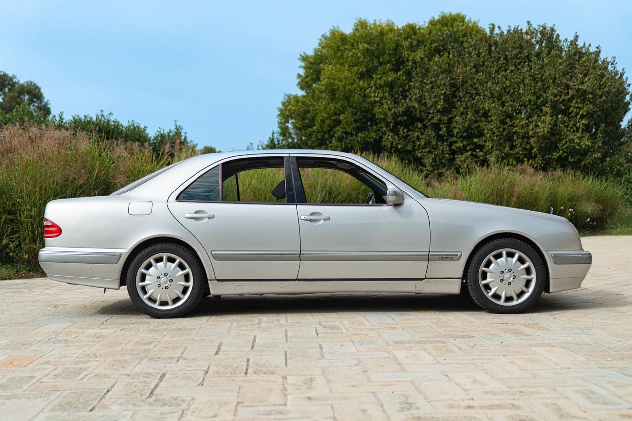 Mercedes-benz E 430 V8 - MER00314