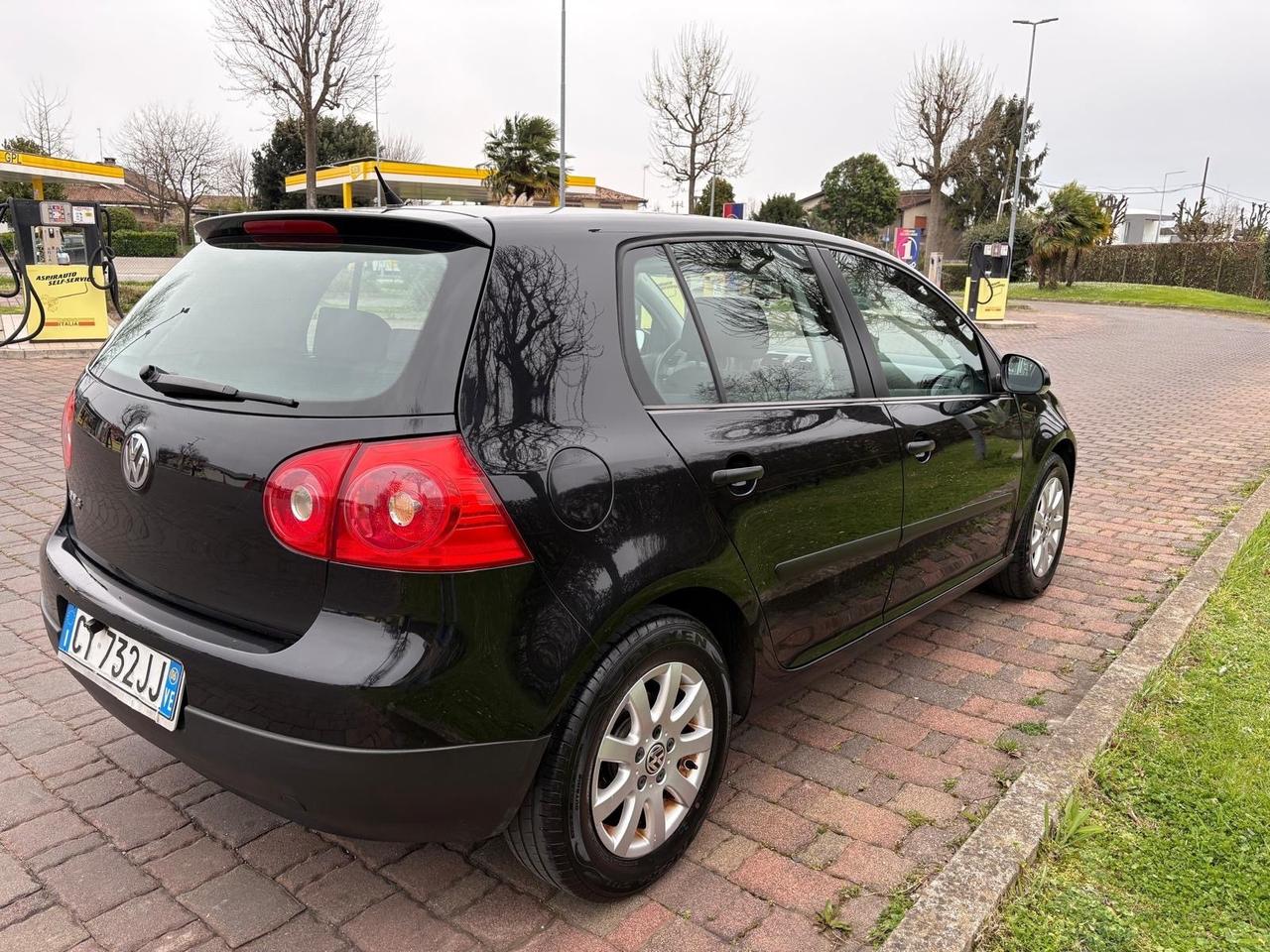 Volkswagen Golf 1.6 Benz 2006 NEOPATENTATI