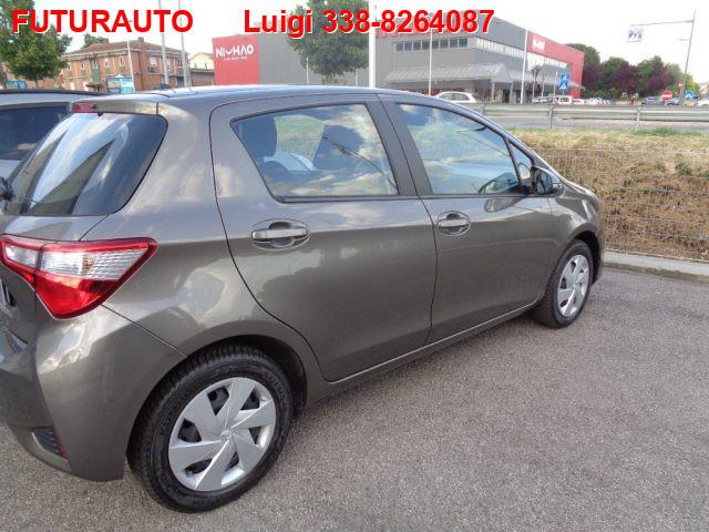 TOYOTA Yaris 1.5 5 porte Active