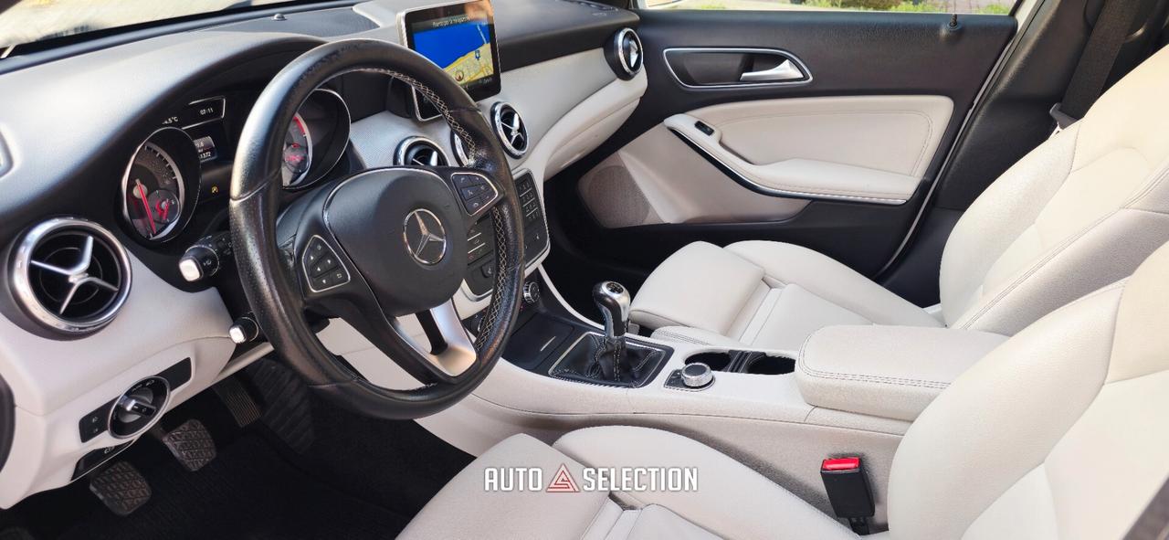 Mercedes GLA. (Tetto apribile)