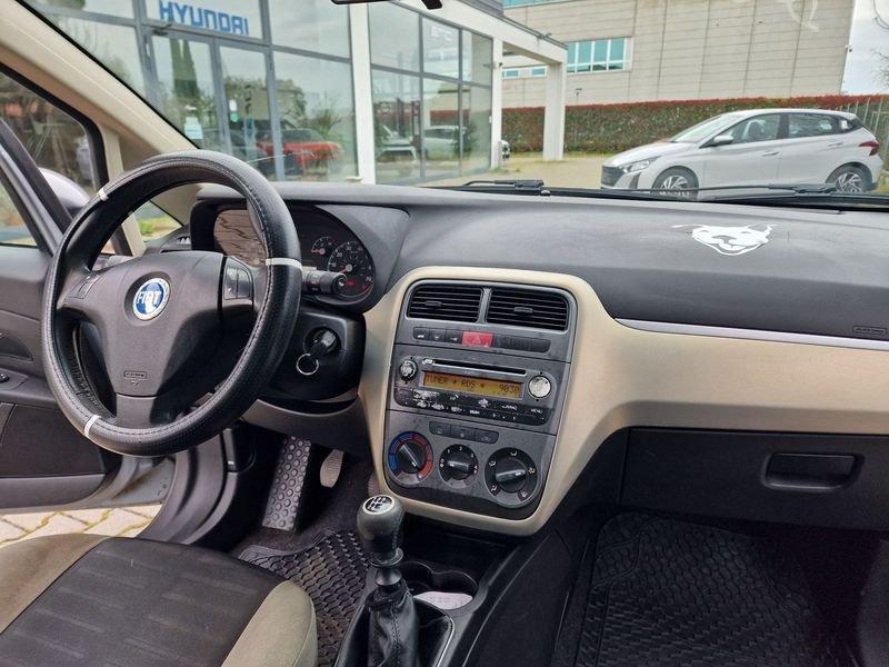 FIAT Grande Punto Grande Punto 5p 1.4 METANO Active 77cv