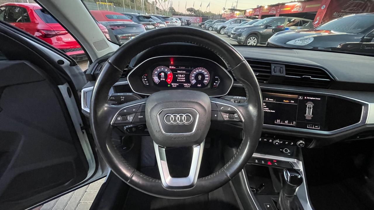 Audi Q3 35 TFSI Business Advanced