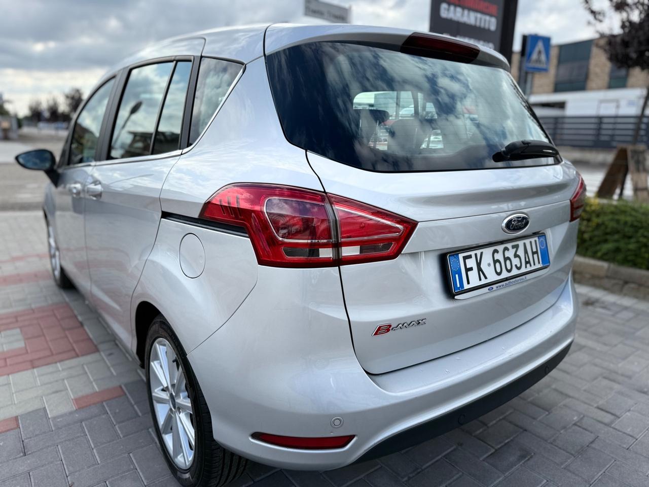 Ford B-Max 1.5 TDCi 95 CV Business Titanium