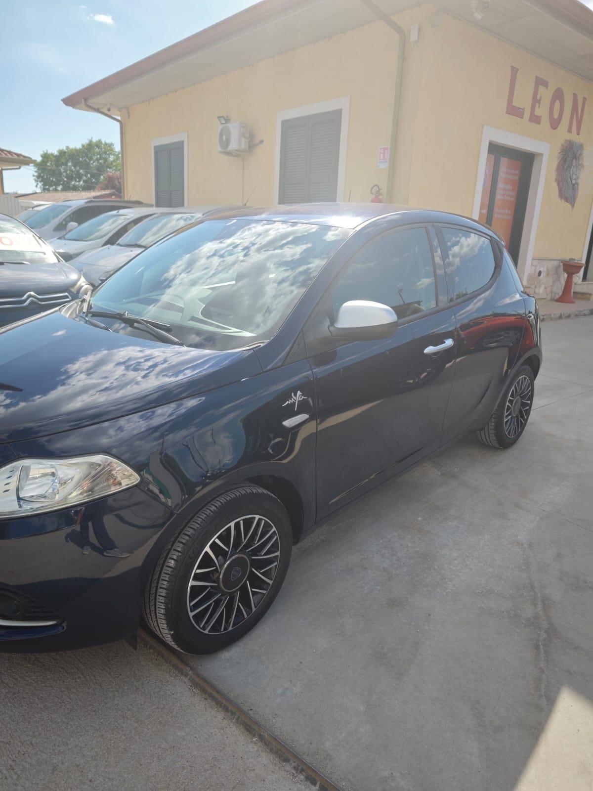 Lancia Ypsilon 1.3 MJT 16V 95 CV 5 porte S&S Platinum garantita 12 mesi