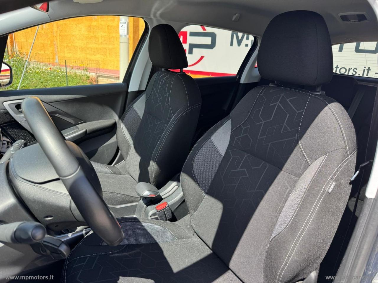 PEUGEOT 2008 ALLURE 1.2 82CV