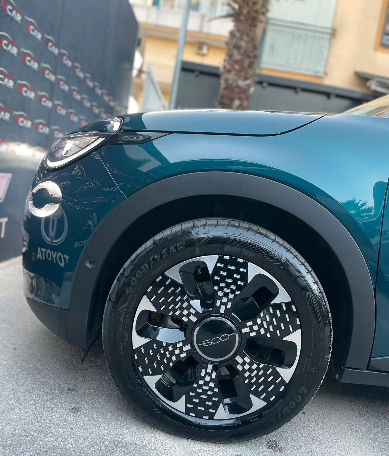 Fiat 600 Hybrid 110 CV DCT MHEV La Prima