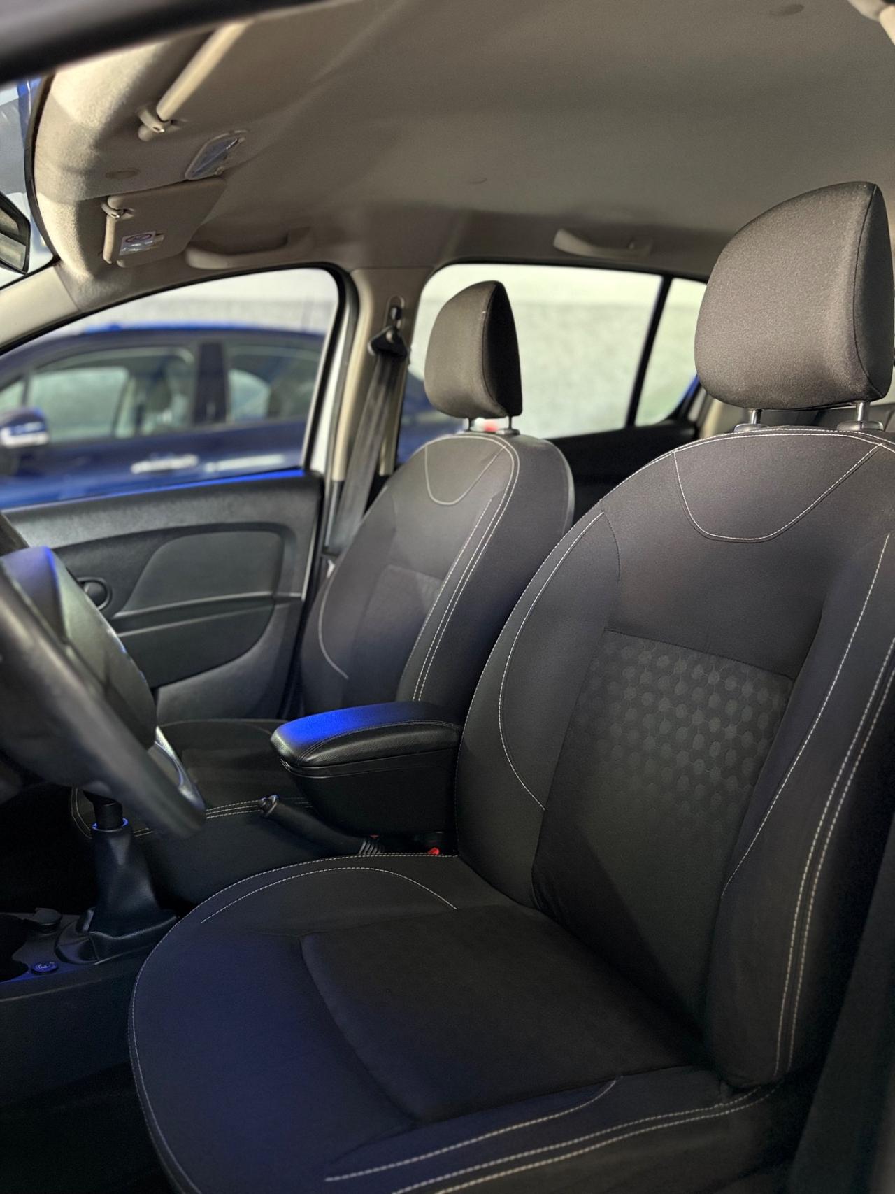Dacia Sandero 1.2 GPL 75CV