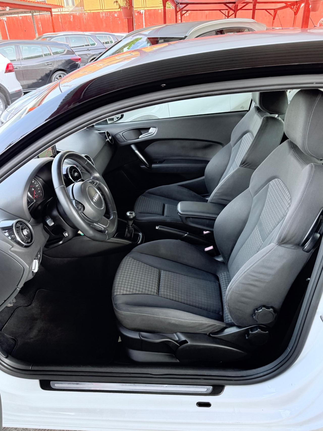 A1 1.6 TDI -s-line -rate-(( PERFETTA )) -