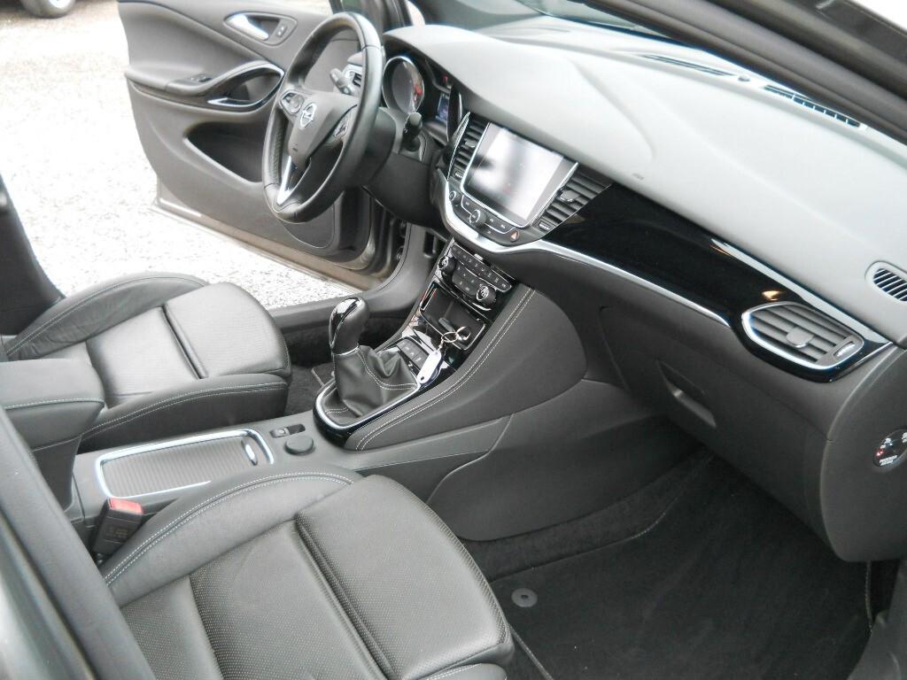 Opel Astra 1.6 CDTI 136 CV BERLINA DYINAMIC--S--FULL