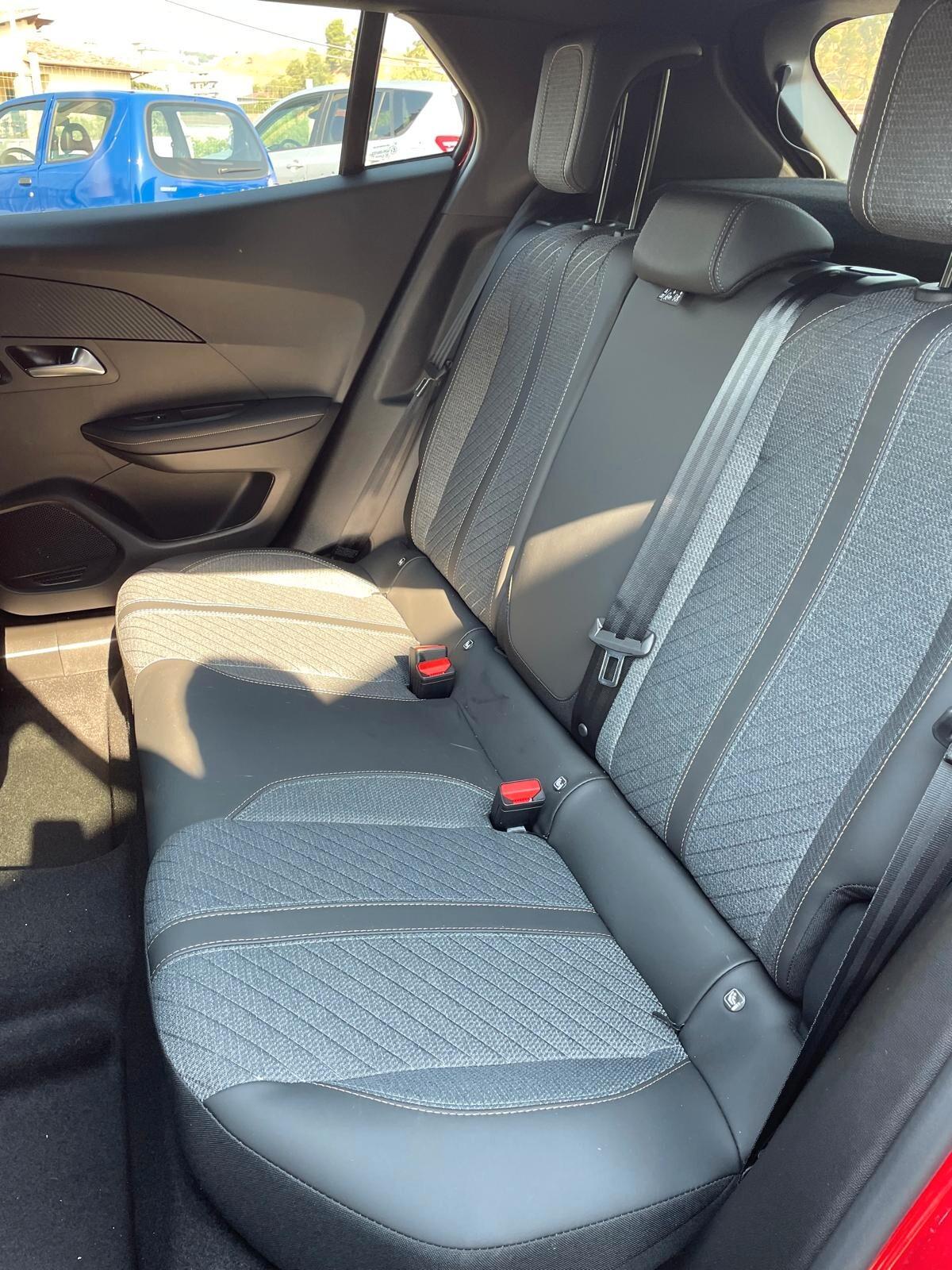 Peugeot 2008 Allure 1.2 100cv