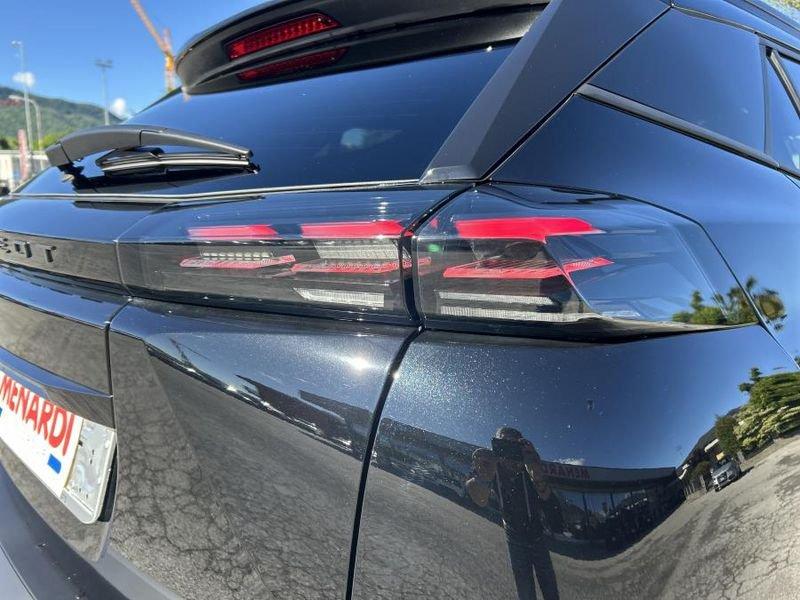 Peugeot 2008 PureTech 100 Allure NAVI + KEYLESS + CAMERA 360°