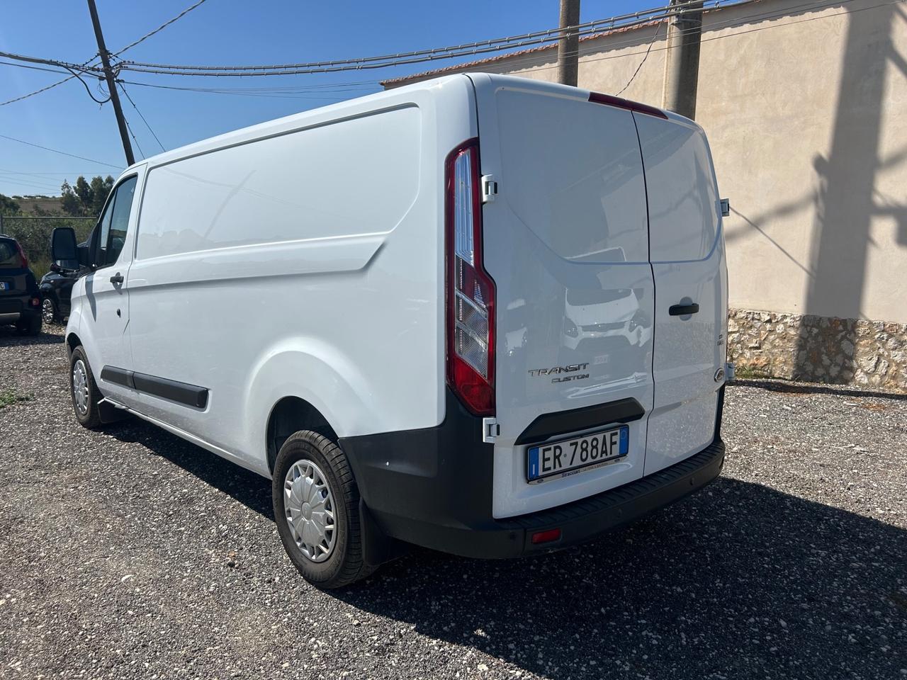 Ford Transit Custom Passo Lungo