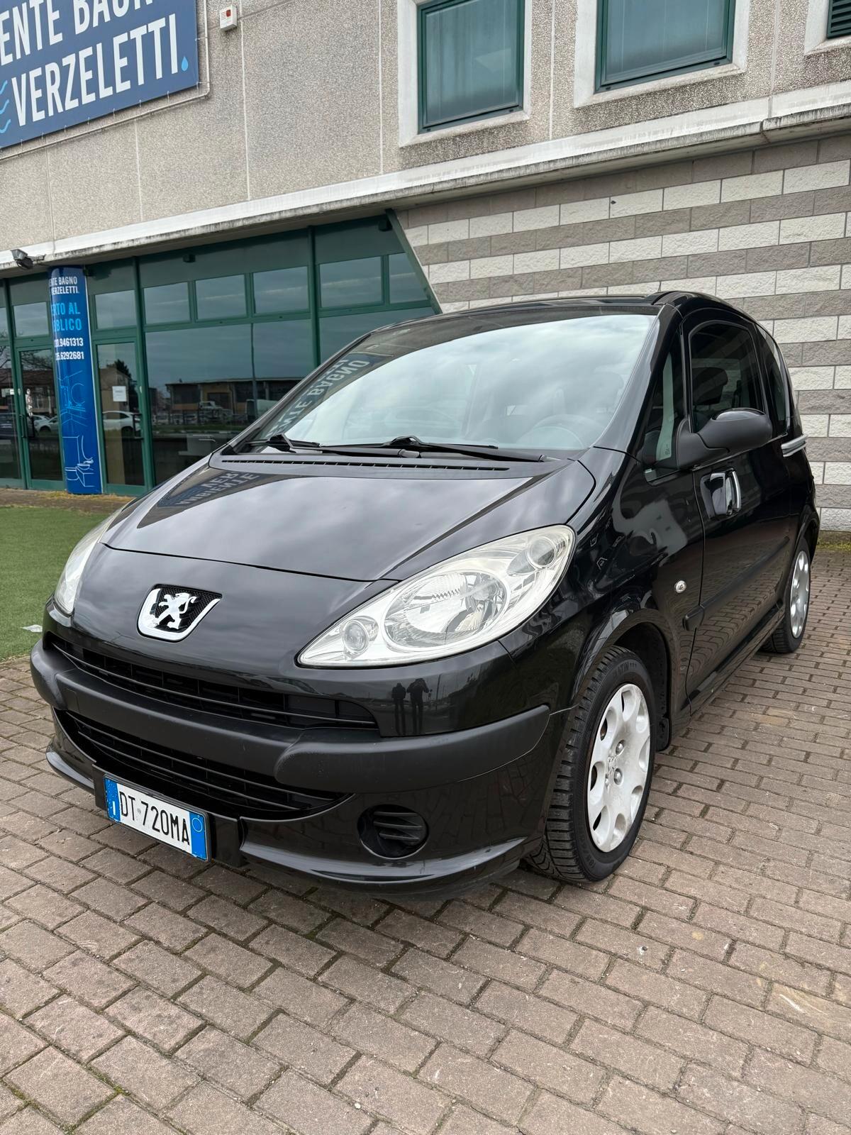 Peugeot 1007 1.4 HDi Happy