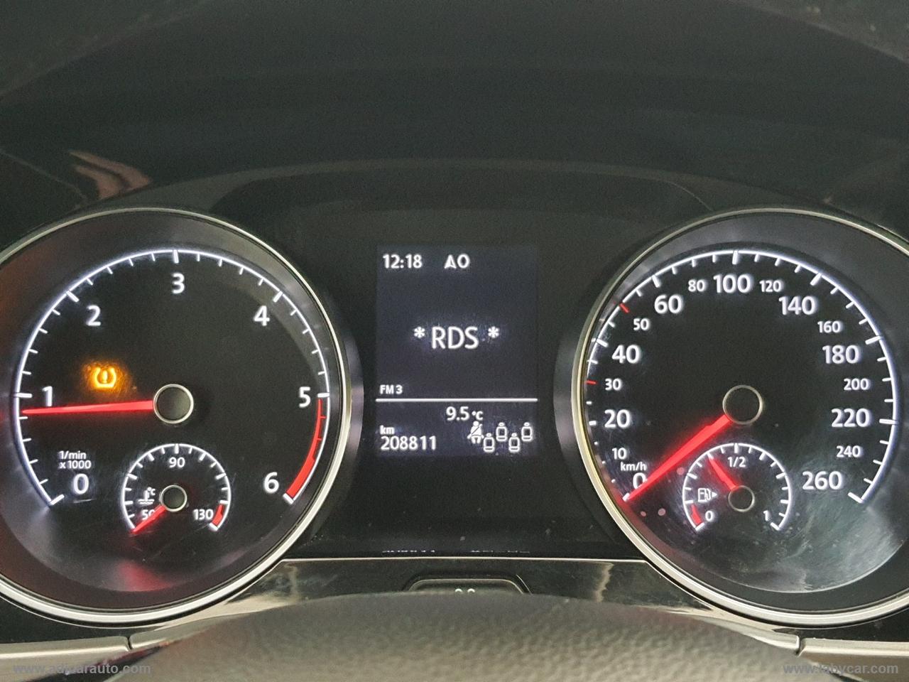 VOLKSWAGEN Touran 2.0 TDI 150 CV 7 POSTI