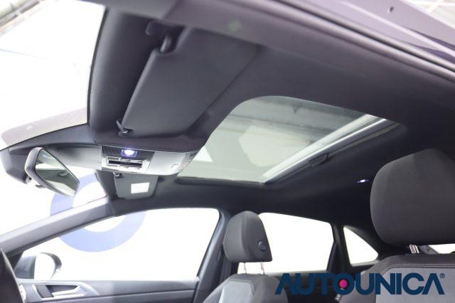 VOLKSWAGEN Taigo 1.0 TSI 115 CV R-LINE FARI LED TETTO PANORAMA