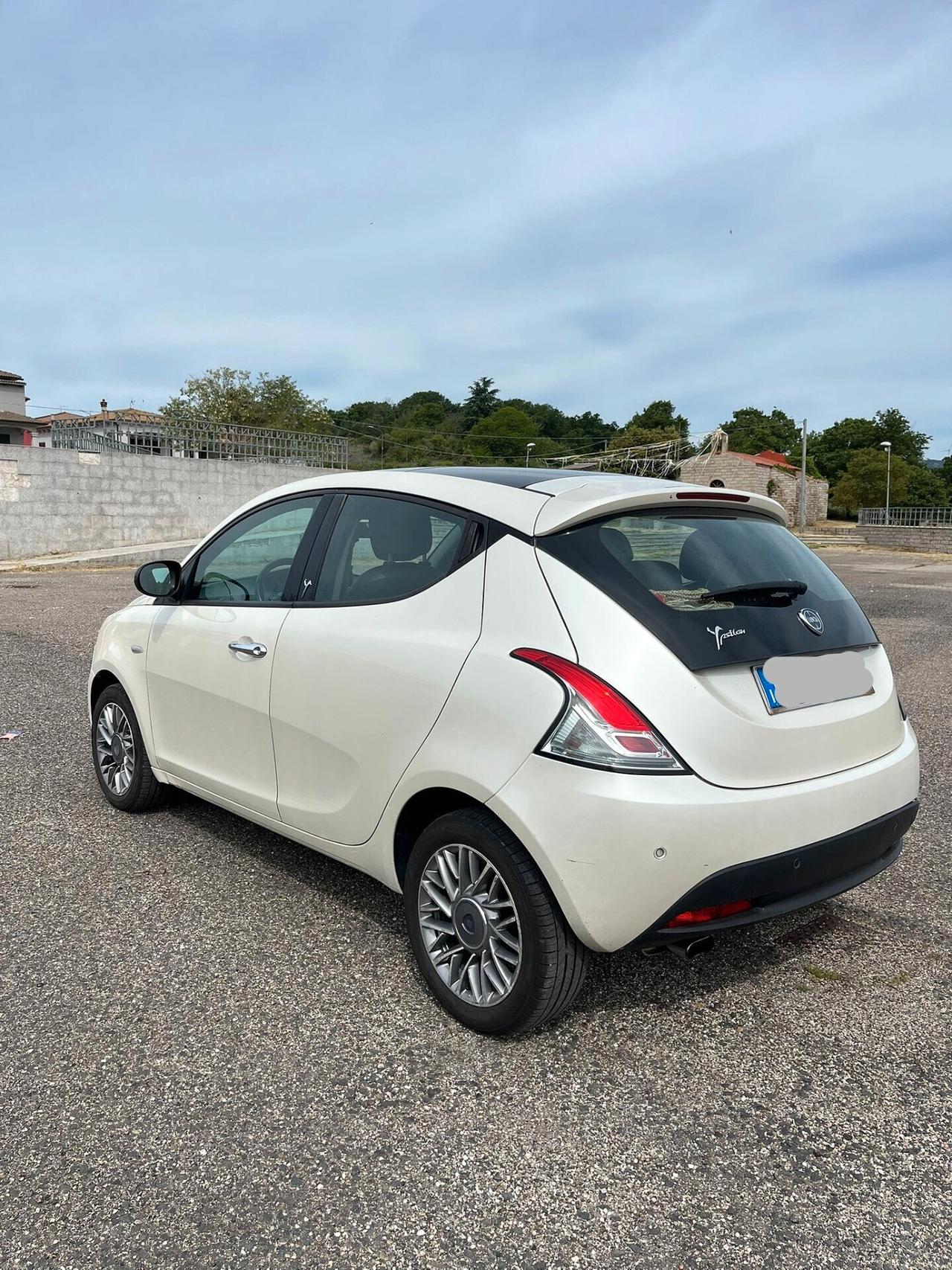 Lancia Ypsilon 1.3 MJT 16V 95 CV 5 porte S&S Platinum