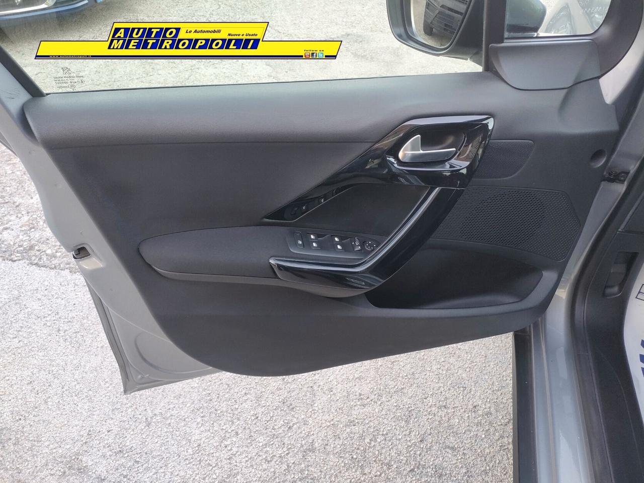Peugeot 2008 1.2 82cv PureTech S&S Active GPL*