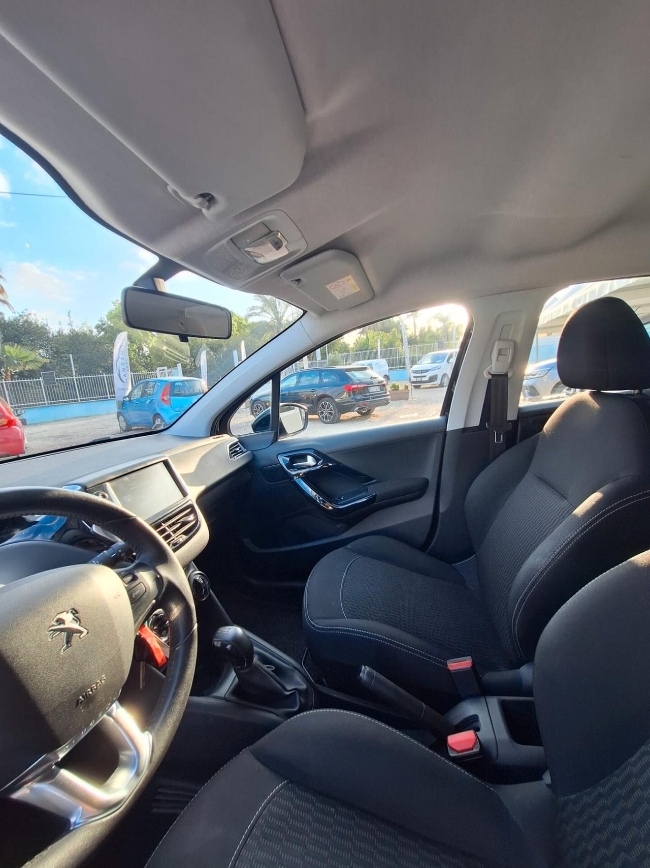 Peugeot 208 PureTech 82 5p. GPL Active