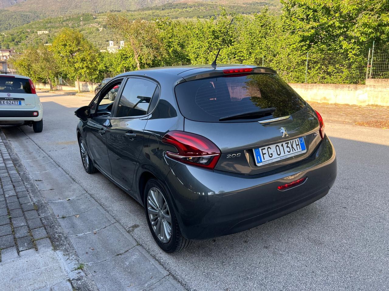 Peugeot 208 1.2 benzina 5 porte Allure