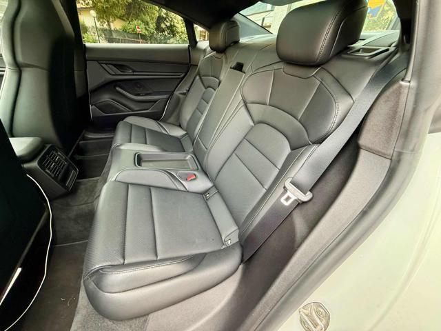 PORSCHE Taycan Taycan