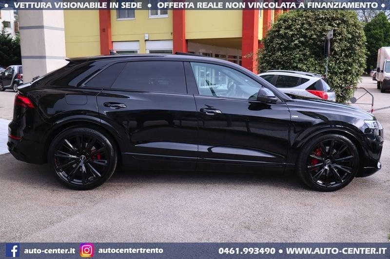 Audi Q8 50 TDI quattro S-line BLACK 23 TETTO 4RUOTESTERZANTI Sline