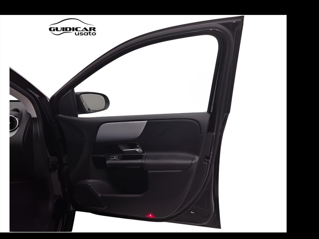 Mercedes-Benz Classe B - W247 2018 - B 180 d Sport auto