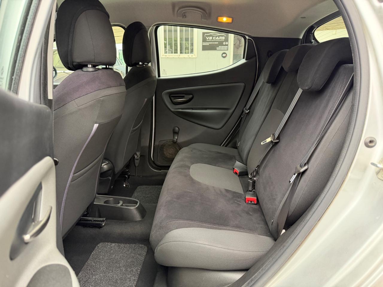 Lancia Ypsilon 1.2 Silver