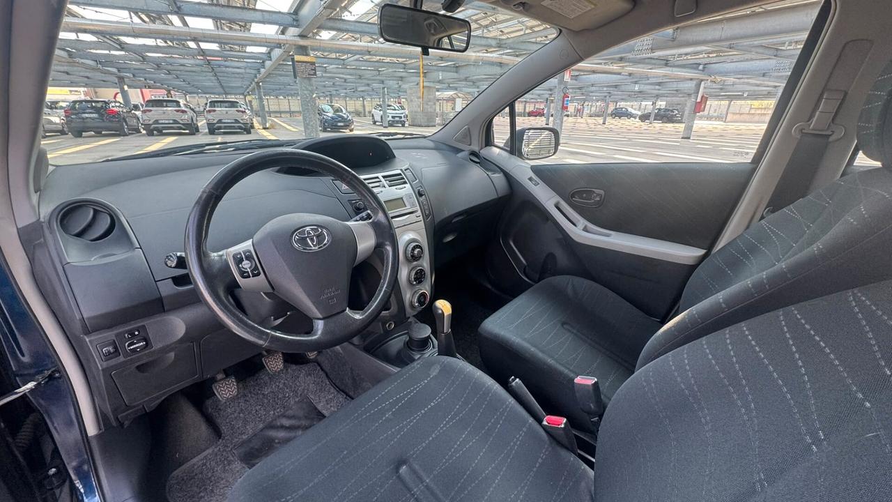 Toyota Yaris 1.0 5 porte Sol