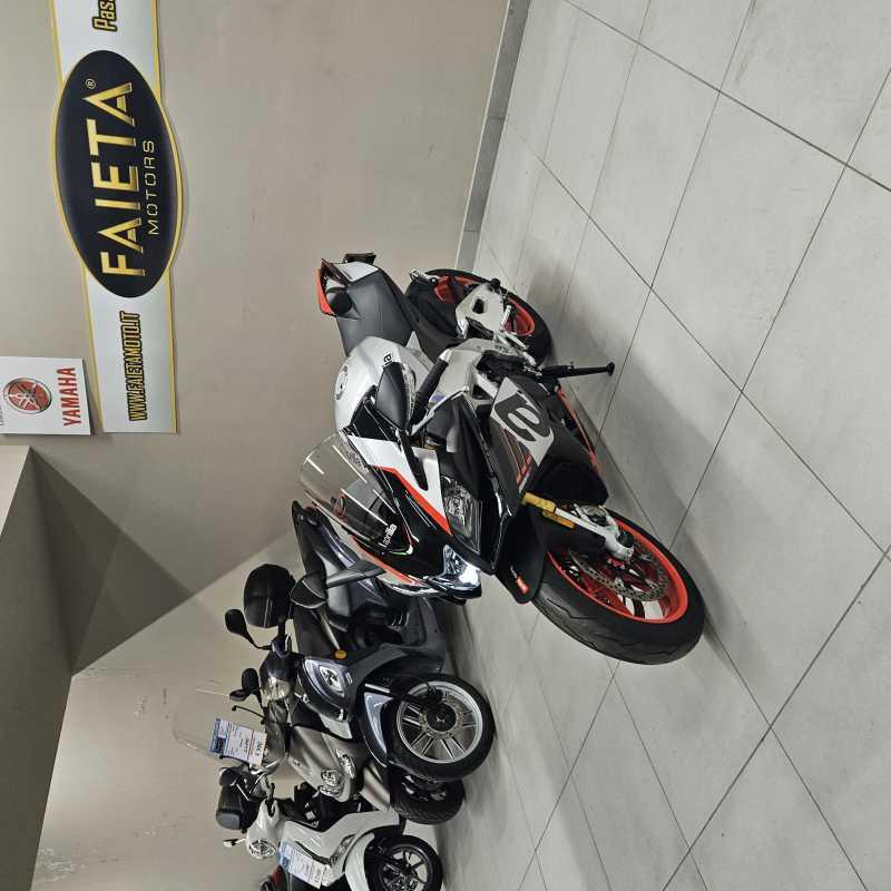 Aprilia RSV4 RR - 2021