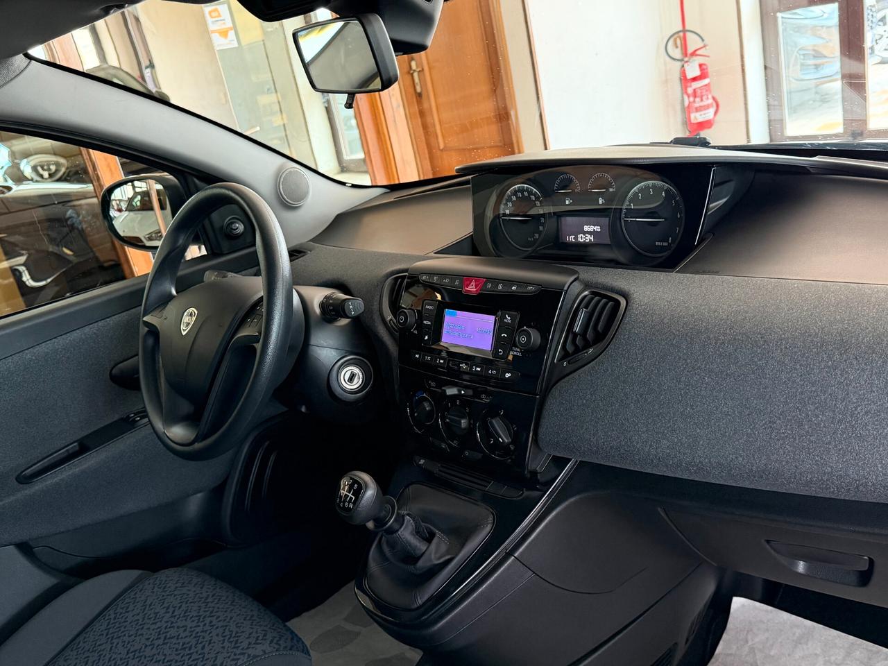 Lancia Ypsilon 1.0 FIREFLY 70 cv. Hybrid SILVER