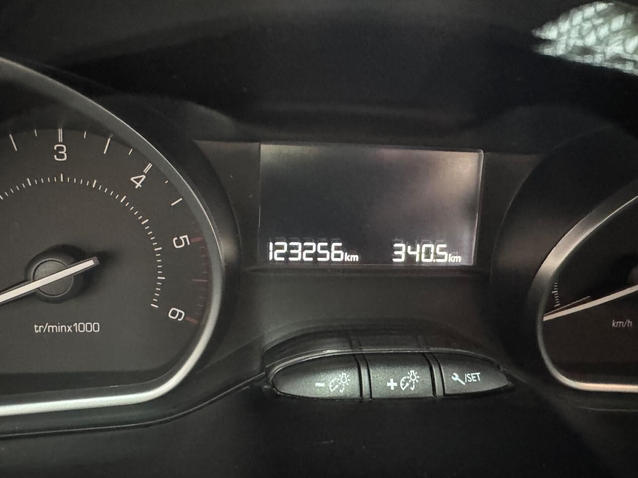 Peugeot 2008 BlueHDi 75 Active