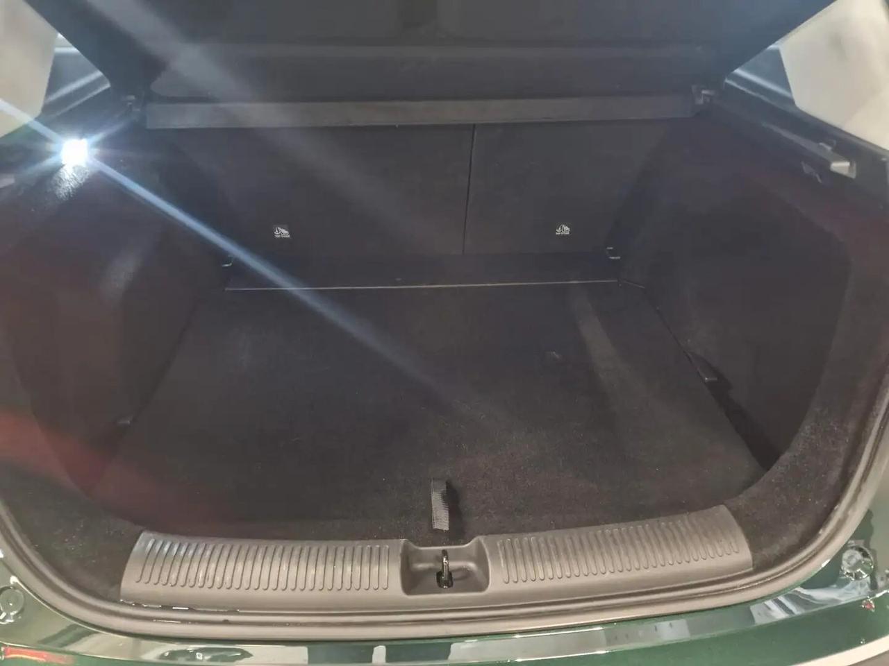 MG ZS (2024-->) ZS 1.5 Hybrid+ Luxury