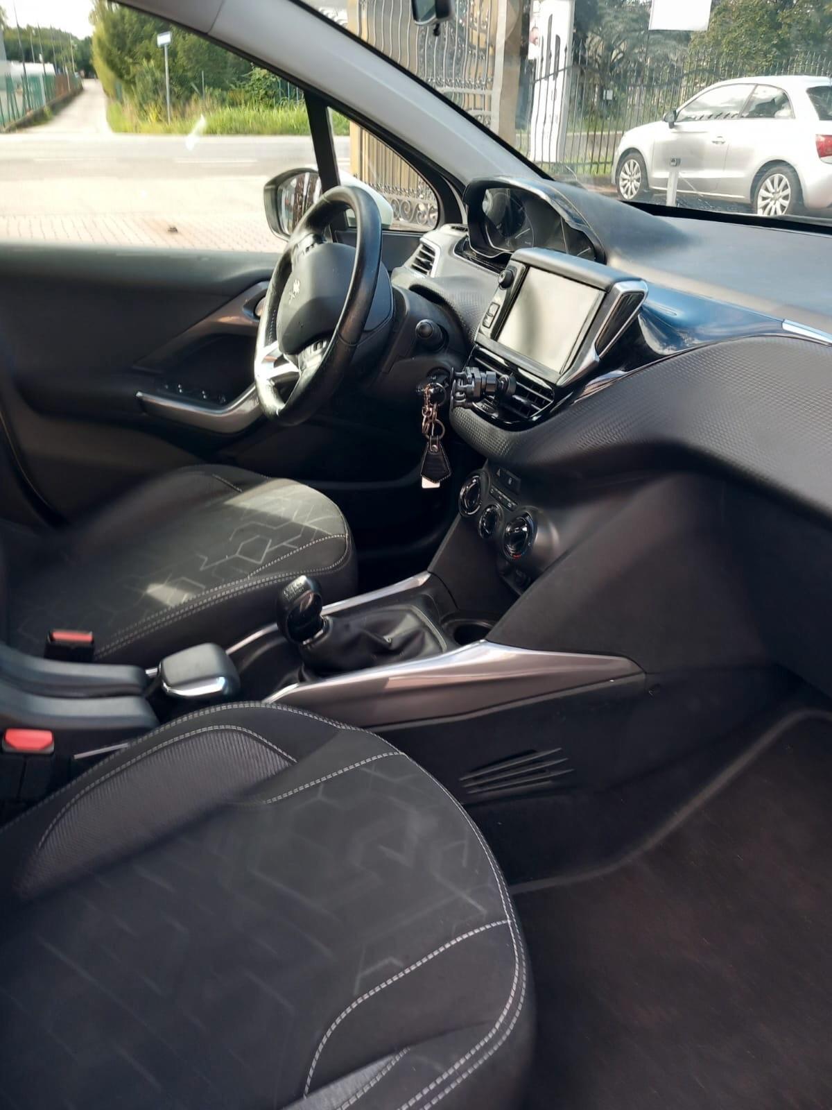 Peugeot 2008 PureTech 82 Allure