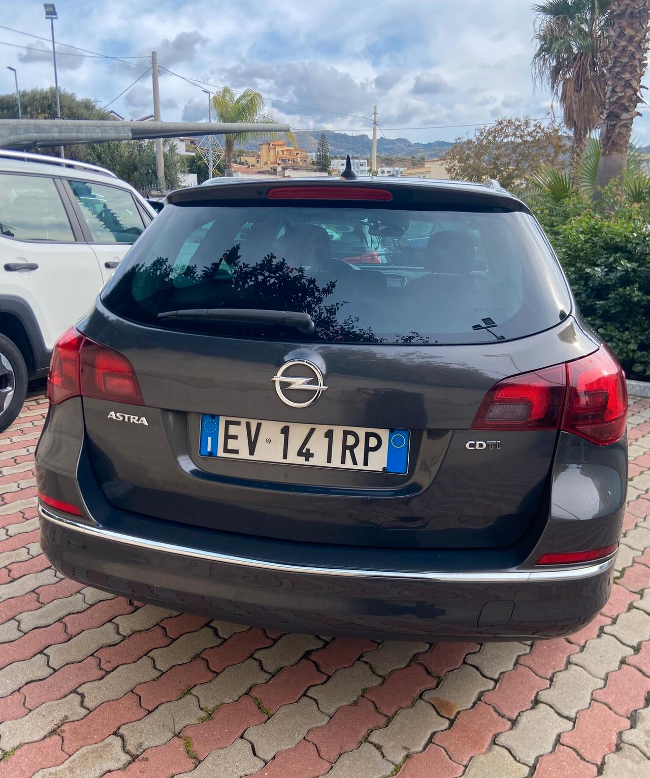 Opel Astra Sports Tourer 1.7 TDCI 130cv Cosmo