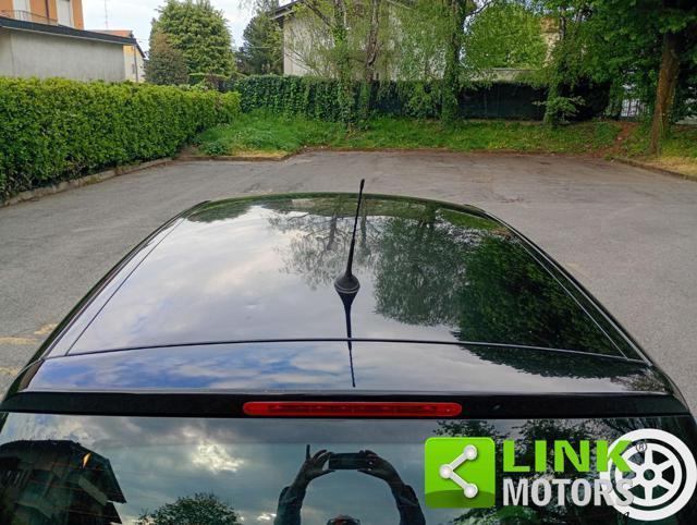 PEUGEOT 5008 1.6 HDi 110CV Tecno