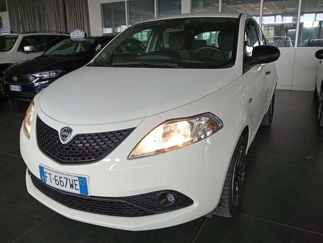 Lancia Ypsilon 1.2 69 CV 5 porte Gold