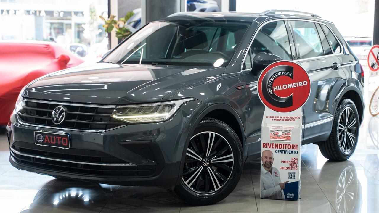 Volkswagen Tiguan 2.0 TDI LIFE DSG 150 CV PACK LUCI CARPLAY LED FULL OPTIONAL