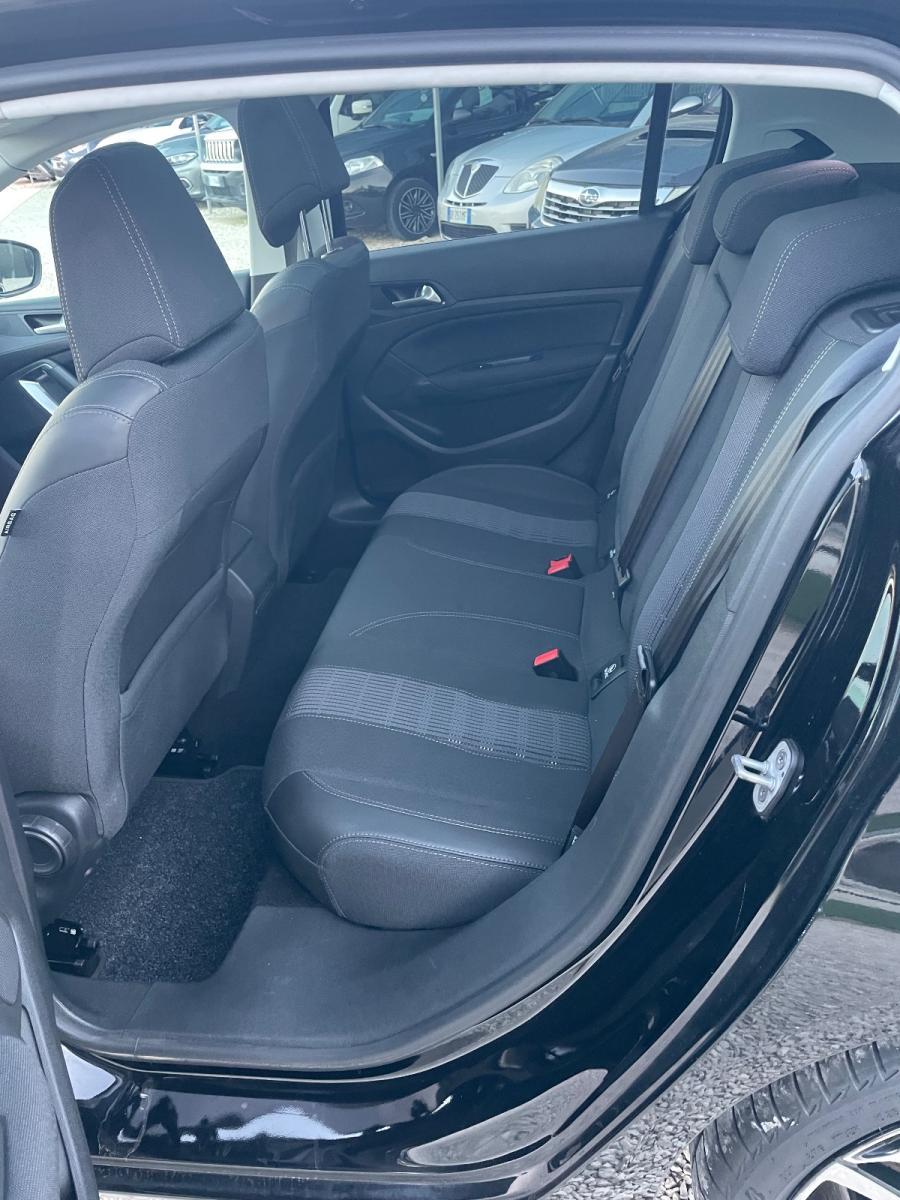 PEUGEOT - 308 - BlueHDi 120 S&S EAT6 GT Line