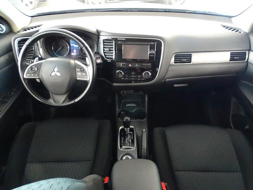 Mitsubishi Outlander 2.2 DI-D Intense 4x4 7 posti marce ridotte