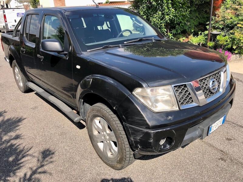 Nissan Navara 2.5 dCi 4 porte 174cv 4X4 RIDOTTE