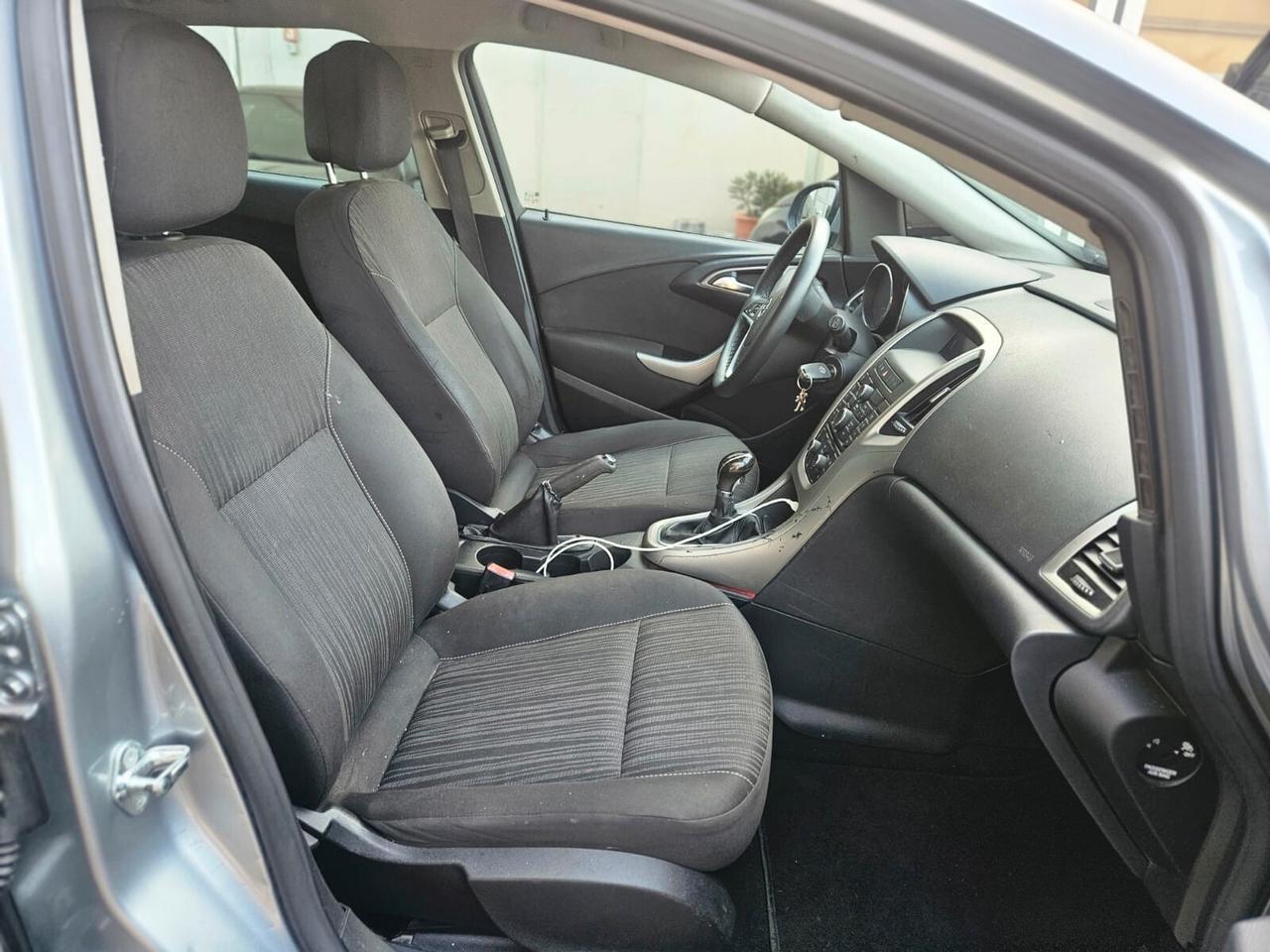 Opel Astra 1.7 CDTI 110CV Sports Tourer Cosmo