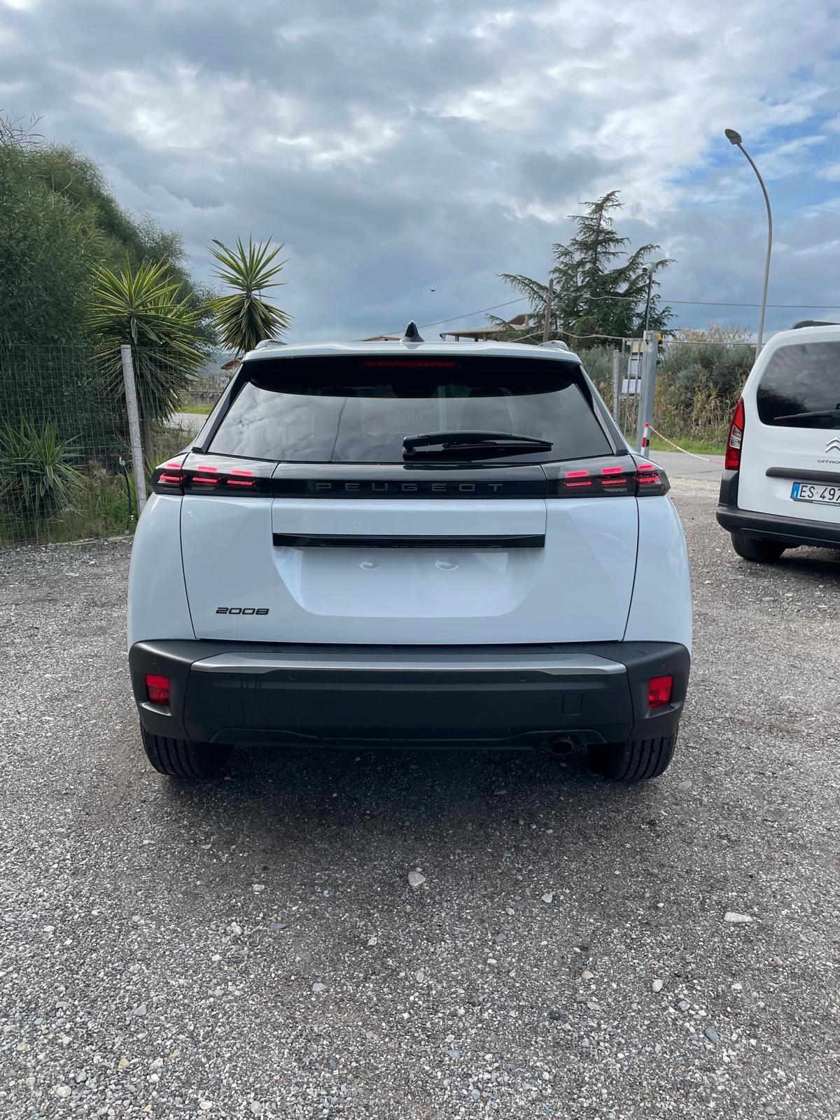 Peugeot 2008 1.2 PureTech 100 S&S Allure