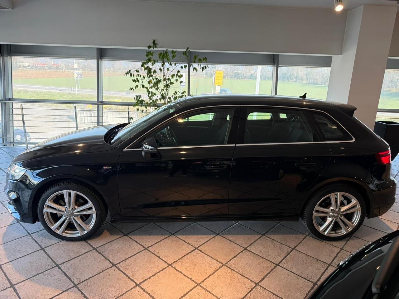 Audi A3 SPB 30 S line