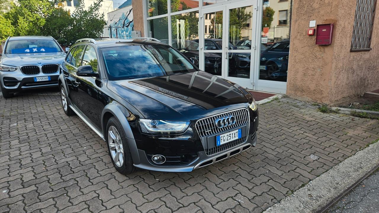 Audi A4 allroad 2.0 tdi Advanced 190c s-tronic NAVY-SED.RISC.PELLE