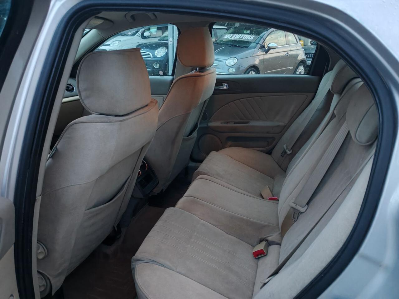 Alfa Romeo 159 1.9 JTDm Distinctive