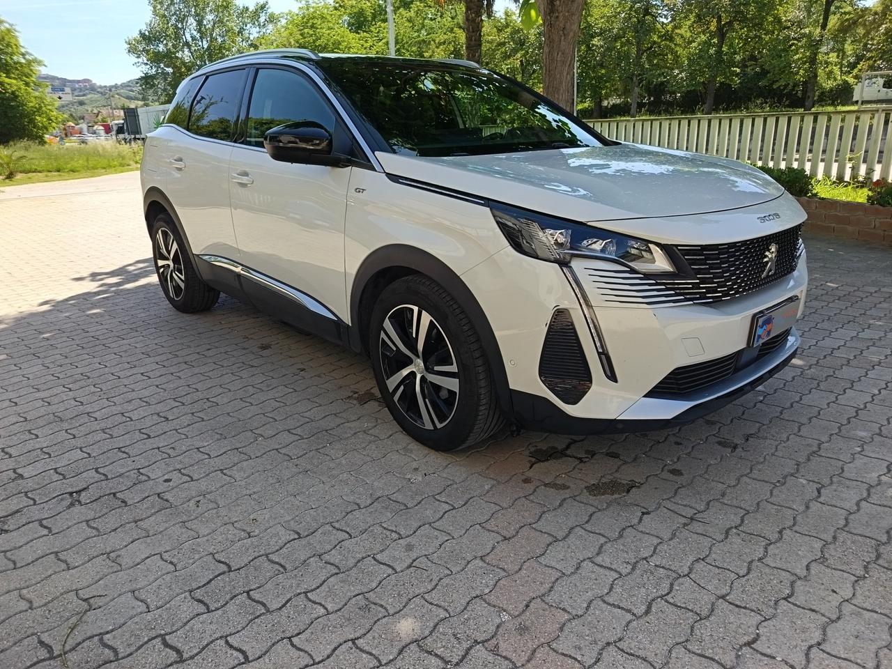 Peugeot 3008 BlueHDi 130 S&S EAT8 GT