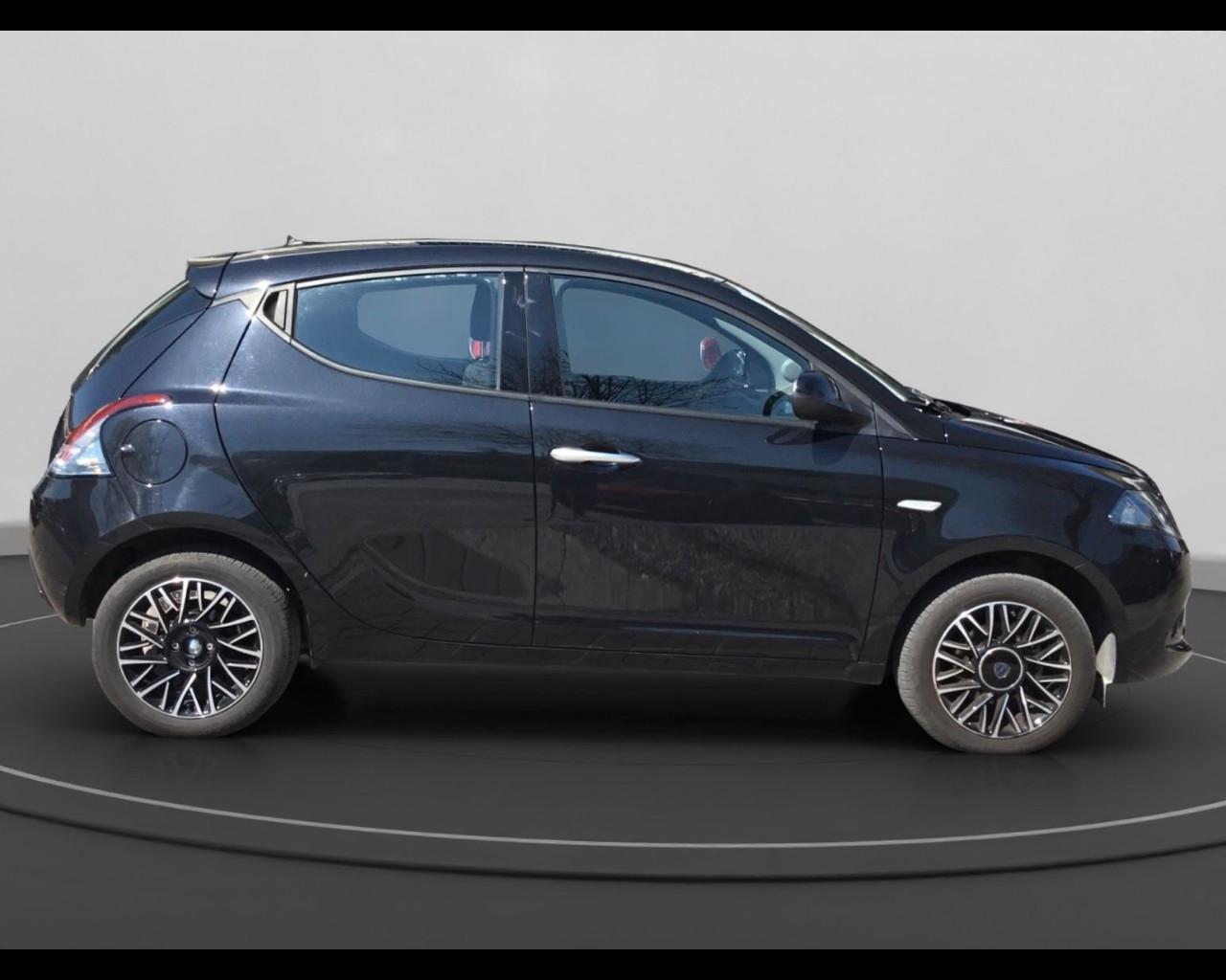LANCIA Ypsilon III 2021 - Ypsilon 1.0 firefly hybrid Platino s&s 70cv
