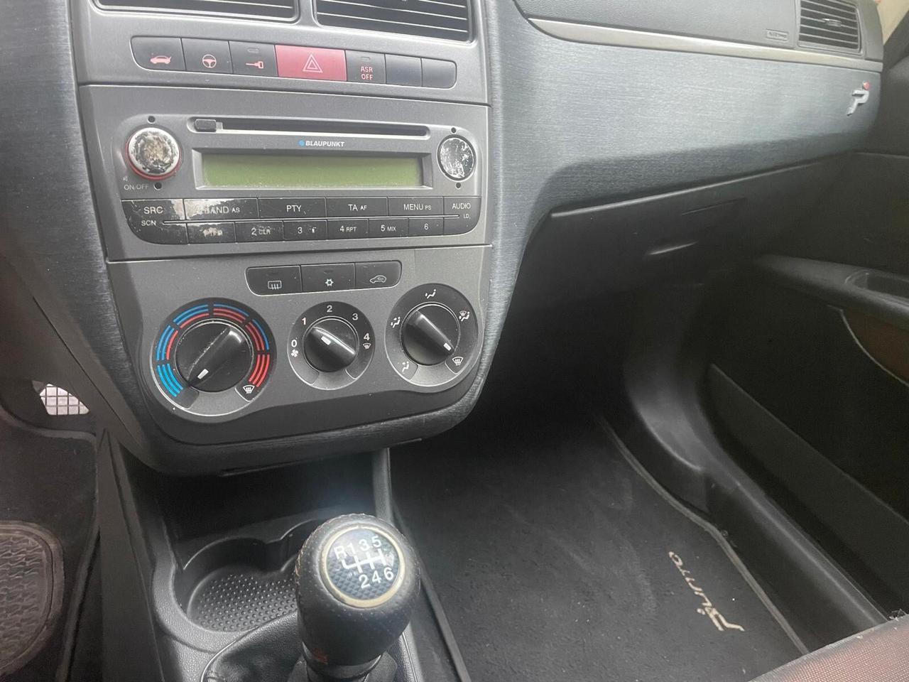 FIAT GRANDE PUNTO 1.9 MJT 130CV 6M - ADATTA A NEOPATENTATI