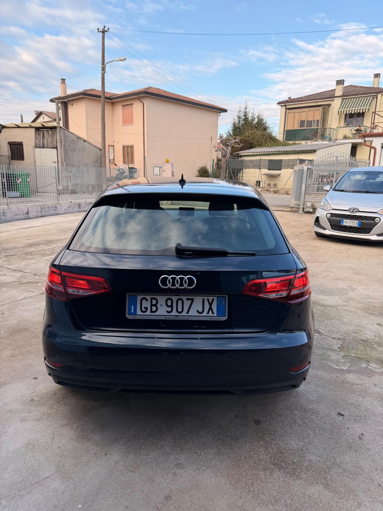 Audi A3 SPB 30 g-tron S tronic Admired